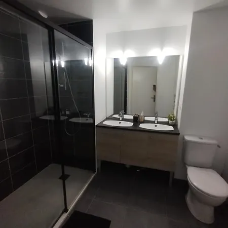 Neuf A 50 M² Apartman *